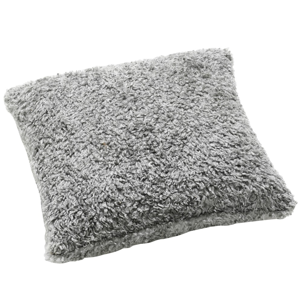 Prydnadskudde fårskinn 45×45 cm Med innerkudde 599 kr Prydnadskudde fårskinn 45×45 cm Med innerkudde 599 kr