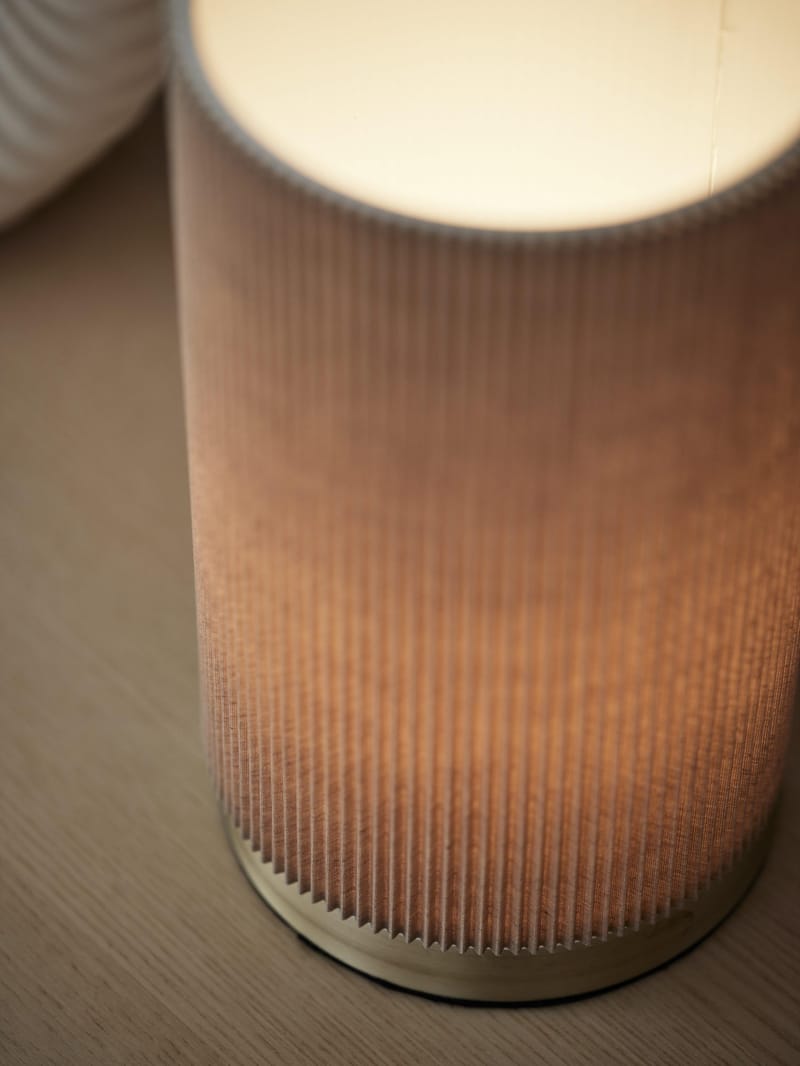 Bordslampa Dora 25 cm - Beige - Products - Belysning - Lampor & belysning inomhus - Sovrumslampa - Sänglampa - Sängbordslampa