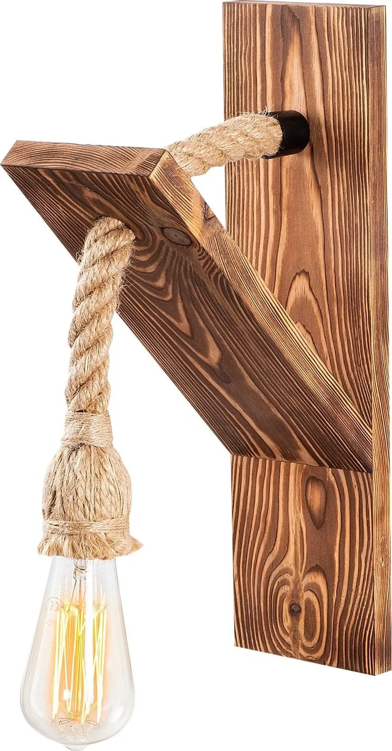 Vägglampa i Gran, Trä