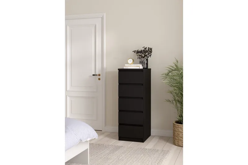 Salomns Byrå 111,3 cm - Svart - Products - Förvaring - Förvaringsmöbler - Byrå