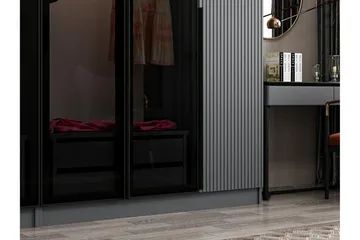 Fruitland Garderob 225 cm - Antracit - Products - Förvaring - Garderober & garderobssystem - Garderobsskåp