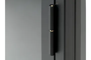 Ambra Vitrinskåp 40,3 cm djup 90 cm bred 190 cm hög Mörk Metall - Svart - Products - Förvaring - Skåp - Vitrinskåp