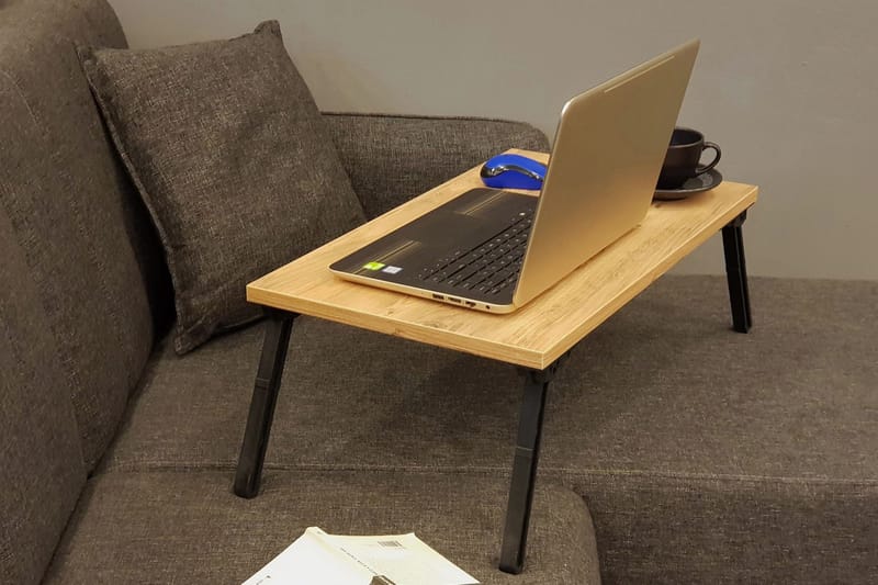Nekeisha Laptopställ 25 cm - Trä/natur/Svart - Products - Förvaring - Småförvaring - Förvaringsställ - Laptopställ