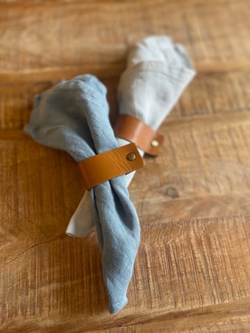 Servettring läder med platt spänne - brun - Products - Inredning - Dekoration & inredningsdetaljer - Bordsdekoration - Servettring