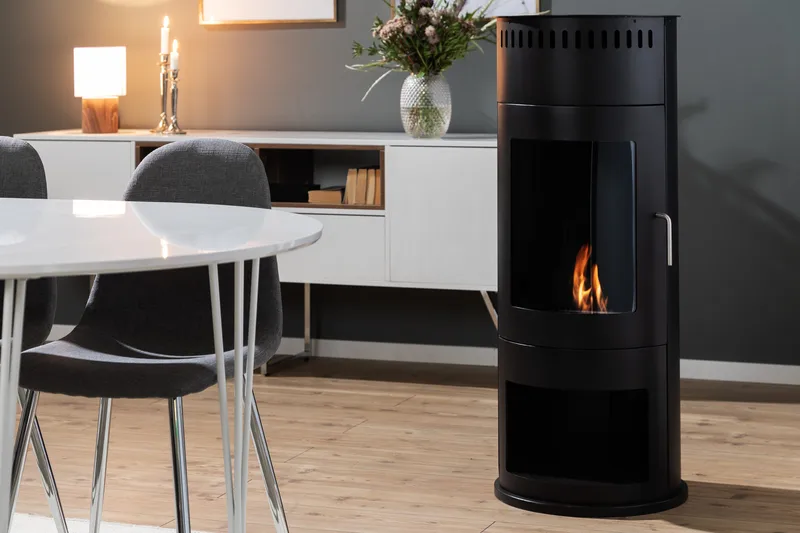 Corbo Fristående Rund Etanolkamin 112x45x45 cm i Glas och rostfritt stål - Svart - Products - Inredning - Kaminer - Kamin utan skorsten - Etanolkamin