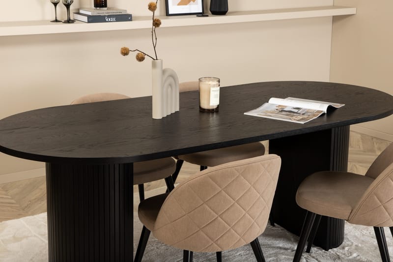 Bianca Matgrupp 200 cm Oval med 4 Velvet stolar - Beige - Products - Möbler - Bord & matgrupp - Matgrupp