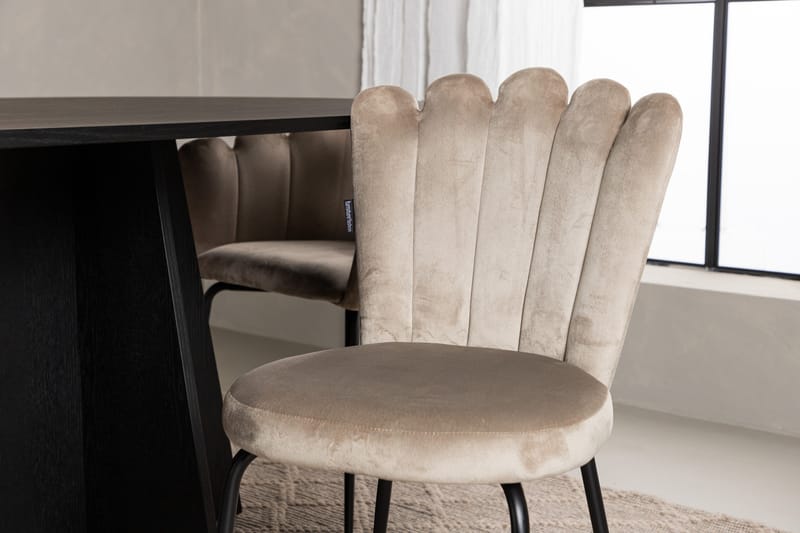 Bootcut Matgrupp 230 cm Oval med 4 Limhamn stolar - Beige - Products - Möbler - Bord & matgrupp - Matgrupp