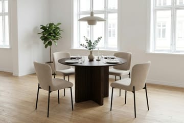 Edda Matgrupp runt 110 cm Rökt Ek med 4 Elsie Matstolar - Rökt ek/Beige - Products - Möbler - Bord & matgrupp - Matgrupp