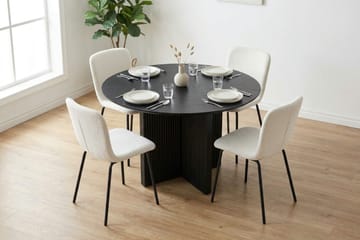 Edda Matgrupp runt 110 cm Svart med 4 Katy Matstolar - Svartlaserad ek - Products - Möbler - Bord & matgrupp - Matgrupp
