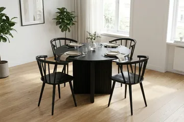 Edda Matgrupp runt 110 cm Svart med 4 Tyrö Matstolar - Svart - Products - Möbler - Bord & matgrupp - Matgrupp