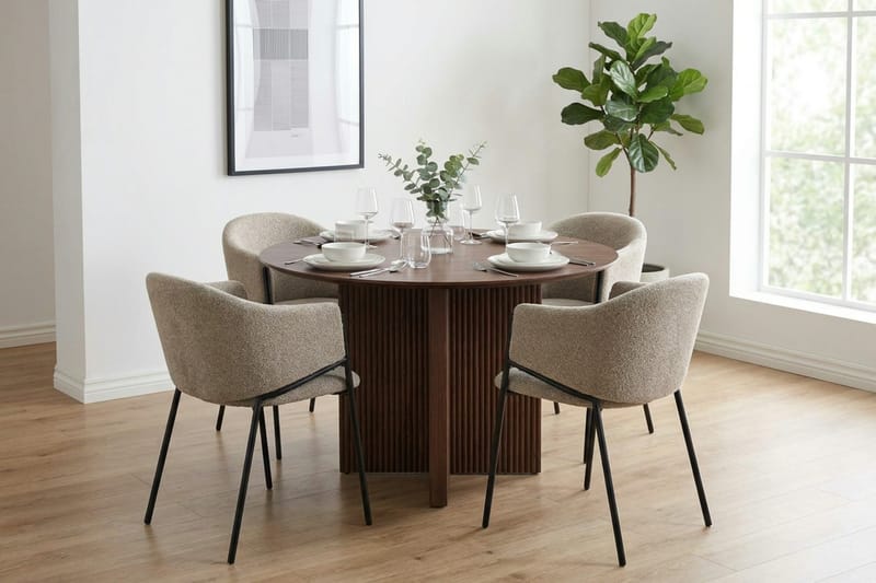 Edda Matgrupp runt 110 cm Valnöt med 4 Filip Matstolar - Valnöt - Products - Möbler - Bord & matgrupp - Matgrupp