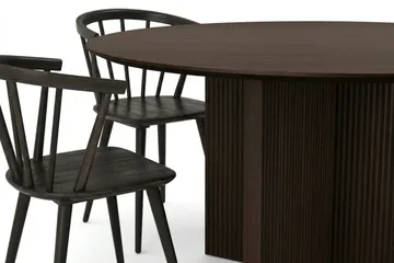 Edda Matgrupp runt 150 cm Rökt Ek med 6 Tyrö Matstolar - Rökt ek - Products - Möbler - Bord & matgrupp - Matgrupp