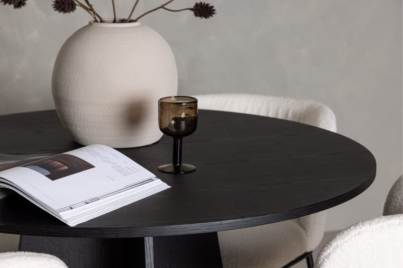 Edina Matgrupp 110 cm Rund med 4 Edina Stolar - Svart - Products - Möbler - Bord & matgrupp - Matgrupp