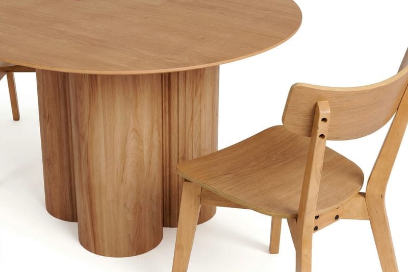 Juno Matgrupp 110 cm runt i Ek med 4 Amelia Matstolar - Ek - Products - Möbler - Bord & matgrupp - Matgrupp