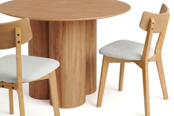 Juno Matgrupp 110 cm runt i Ek med 4 Amelia Matstolar med Dyna - Ek/Beige - Products - Möbler - Bord & matgrupp - Matgrupp