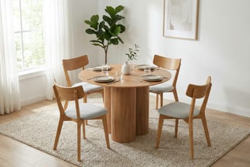 Juno Matgrupp 110 cm runt i Ek med 4 Amelia Matstolar med Dyna - Ek/Beige - Products - Möbler - Bord & matgrupp - Matgrupp