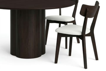 Juno Matgrupp 150 cm runt i Rökt Ek med 6 Amelia Matstolar med Dyna - Rökt ek - Products - Möbler - Bord & matgrupp - Matgrupp