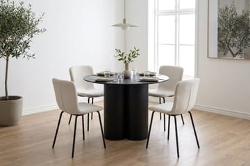 Juno Matgrupp runt 110 cm Svart med 4 Katy Matstolar - Svart - Products - Möbler - Bord & matgrupp - Matgrupp