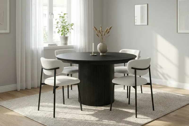 Kopparbo Förlängningsbart runt 120-220 cm Svart med 4 Lucy Matstolar - Svart - Products - Möbler - Bord & matgrupp - Matgrupp