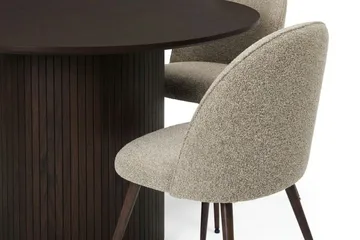 Kopparbo Matgrupp runt 110 cm Rökt Ek med 4 Nibe Plus Matstolar - Rökt ek - Products - Möbler - Bord & matgrupp - Matgrupp