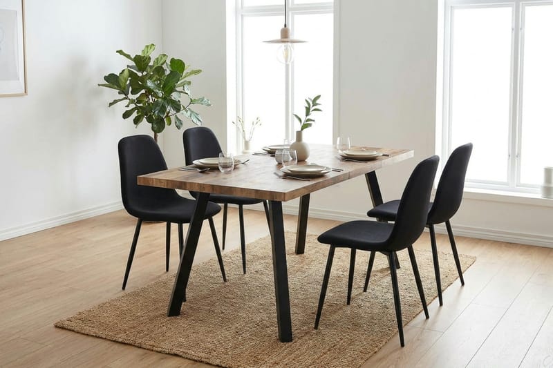 Marcelen Matbord med 4 Nibe Stolar - Products - Möbler - Bord & matgrupp - Matgrupp