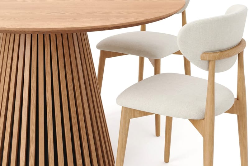Peyra Matgrupp runt 130 cm Ek med 6 Molly Matstolar - Ek - Products - Möbler - Bord & matgrupp - Matgrupp