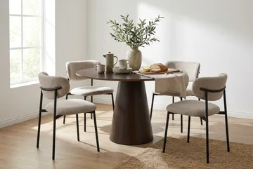 Siena Matgrupp runt 110 cm Rökt Ek med 4 Lucy Matstolar - Rökt Ek - Products - Möbler - Bord & matgrupp - Matgrupp