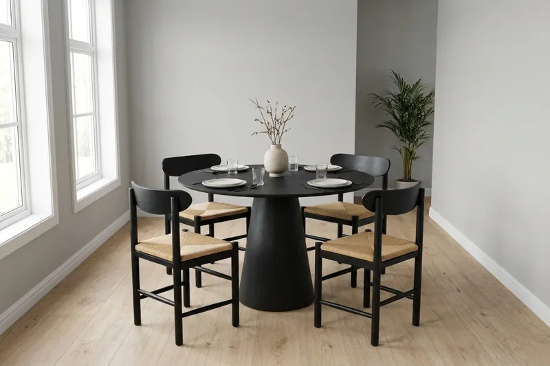 Siena Matgrupp runt 110 cm Svart med 4 Malte Matstolar - Svartlaserad ek - Products - Möbler - Bord & matgrupp - Matgrupp