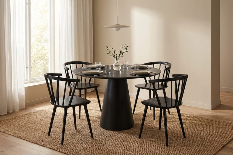 Siena Matgrupp runt 110 cm Svart med 4 Tyrö Matstolar - Svart - Products - Möbler - Bord & matgrupp - Matgrupp