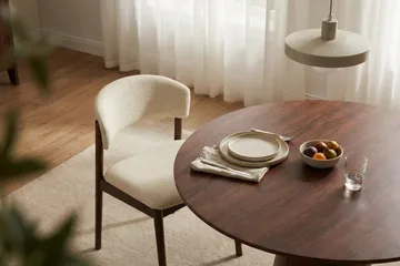 Siena Matgrupp runt 110 cm Valnöt med 4 Nala Matstolar - Valnöt - Products - Möbler - Bord & matgrupp - Matgrupp