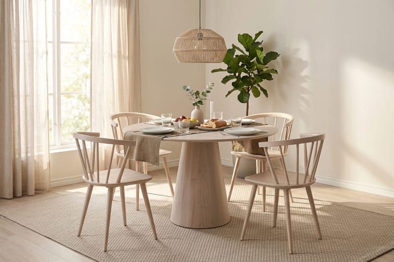 Siena Matgrupp runt 110 cm Vitlaserad med 4 Tyrö Matstolar - Vitlaserad - Products - Möbler - Bord & matgrupp - Matgrupp