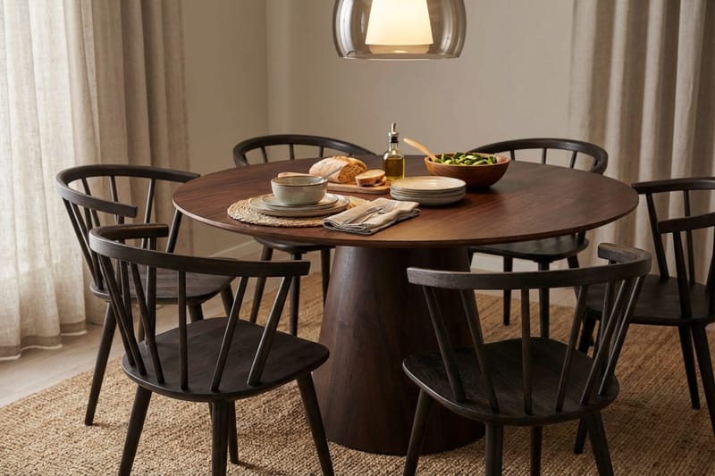 Siena Matgrupp runt 130 cm Rökt Ek med 6 Tyrö Matstolar - Rökt ek - Products - Möbler - Bord & matgrupp - Matgrupp