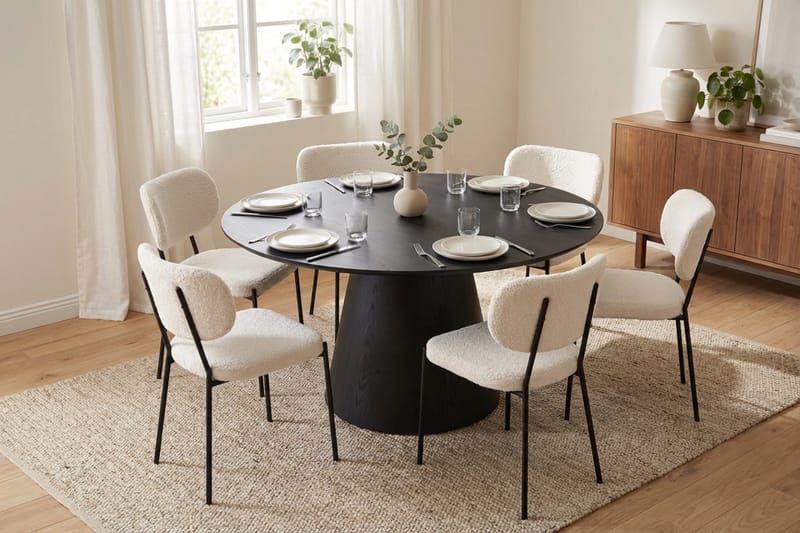 Siena Matgrupp runt 130 cm Svart med 6 Gemmiano Matstolar - Svart - Products - Möbler - Bord & matgrupp - Matgrupp