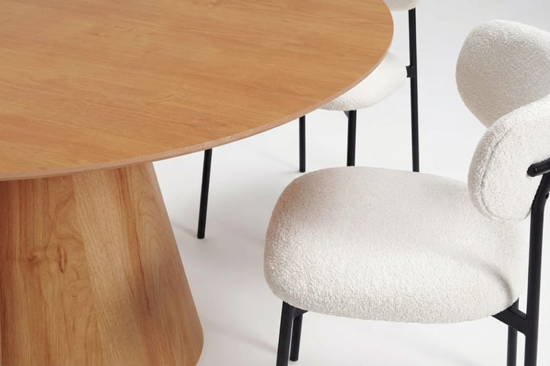 Siena Matgrupp runt 150 cm Ek med 6 Lucy Matstolar - Ek - Products - Möbler - Bord & matgrupp - Matgrupp