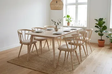 Tyrö Matgrupp 190 cm Whitewash med 6 st Tyrö Karmstolar med Dyna - Vitlaserad ek - Products - Möbler - Bord & matgrupp - Matgrupp