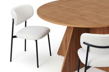 Vera Matgrupp runt 150 cm Ek med 6 Lucy Matstolar - Ek - Products - Möbler - Bord & matgrupp - Matgrupp