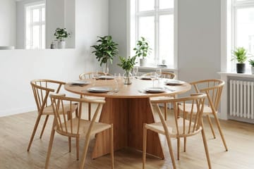 Vera Matgrupp runt 150 cm Ek med 6 Winston Matstolar - Ek - Products - Möbler - Bord & matgrupp - Matgrupp