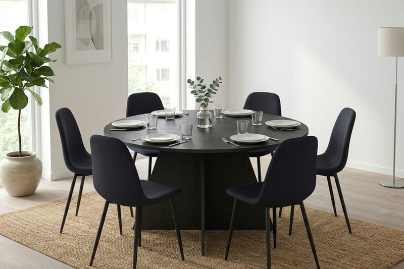 Vera Matgrupp runt 150 cm Svart med 6 Nibe Matstolar - Svart - Products - Möbler - Bord & matgrupp - Matgrupp