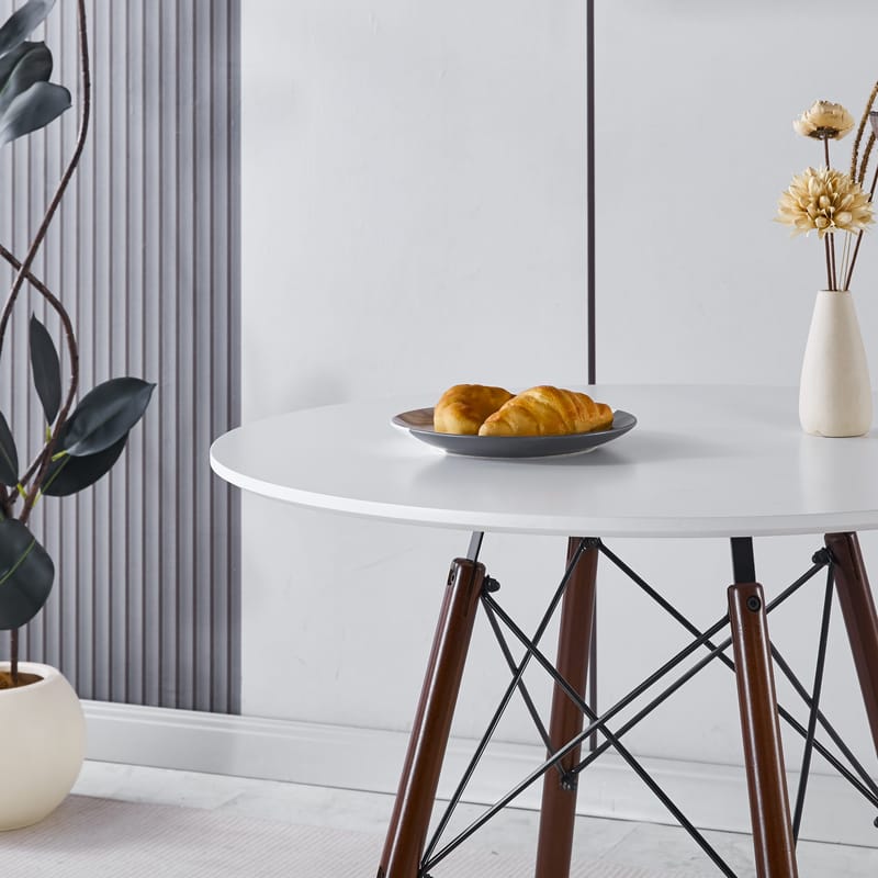 Vilgot runt matbord med bruna ben - Ø80 cm - Vit/Brun - Products - Möbler - Bord & matgrupp - Matbord & köksbord