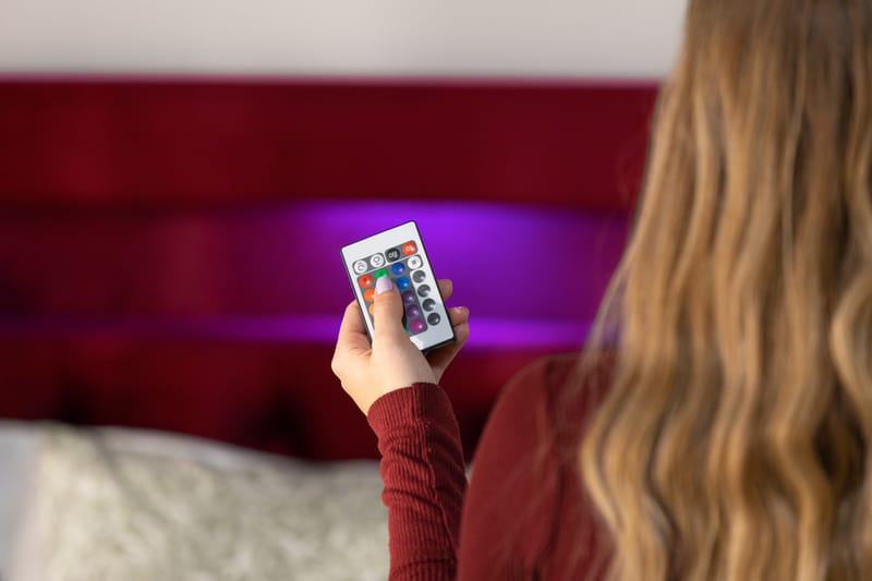 Alessia Förvaringssäng med LED-belysning 160x200 - Röd - Products - Möbler - Säng - Säng med förvaring