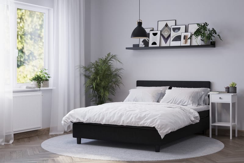 Billingen Komplett Sängpaket – Kontinentalsäng 160x200 cm i Tyg med Sänggavel + Bäddmadrass med Fasthetsgrad Medium - Svart - Products - Möbler - Säng - Enkelsäng