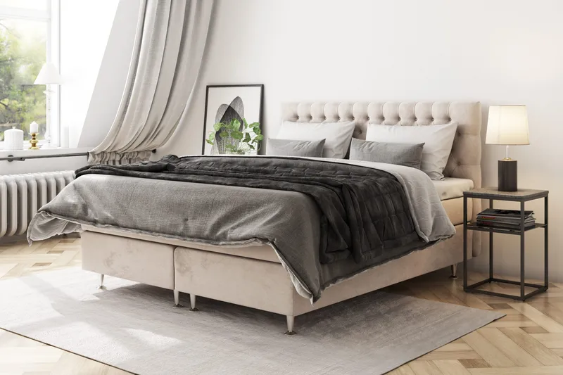 Celine Kontinentalsäng 210x210cm - Beige/Sammet - Products - Möbler - Säng - Kontinentalsäng