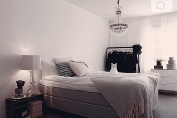 Charleston Kontinentalsäng 180x200 cm - Ljusgrå - Products - Möbler - Säng - Kontinentalsäng