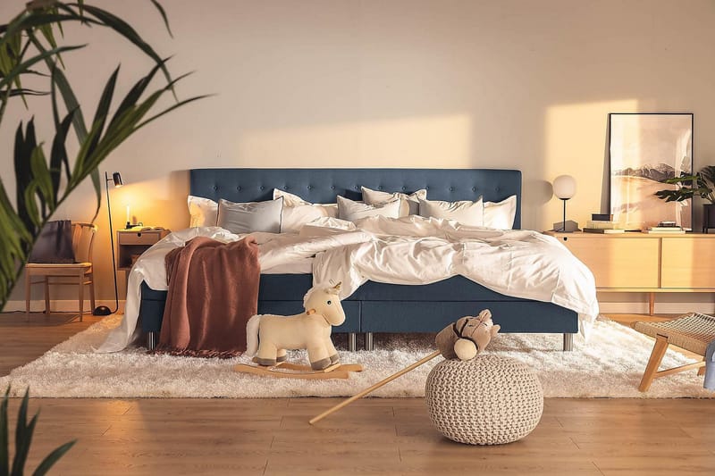 Ella Familjesäng 280x200  cm - (+Fler val) Mörkblå - Products - Möbler - Säng - Kontinentalsäng
