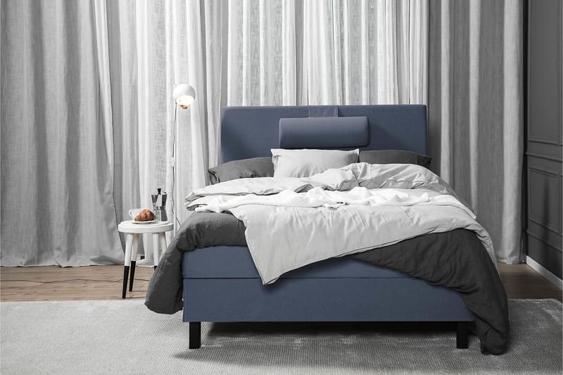 Lucky Komplett Sängpaket 120x200 Skum Slät Sänggavel - Nackkudde Stor Mörkblå - Products - Möbler - Säng - Enkelsäng