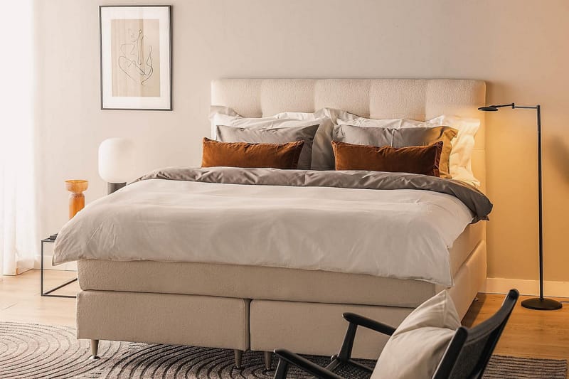 Oslo Lyx Sängpaket Boucle 180x200 Knappad gavel - Beige - Products - Möbler - Säng - Kontinentalsäng