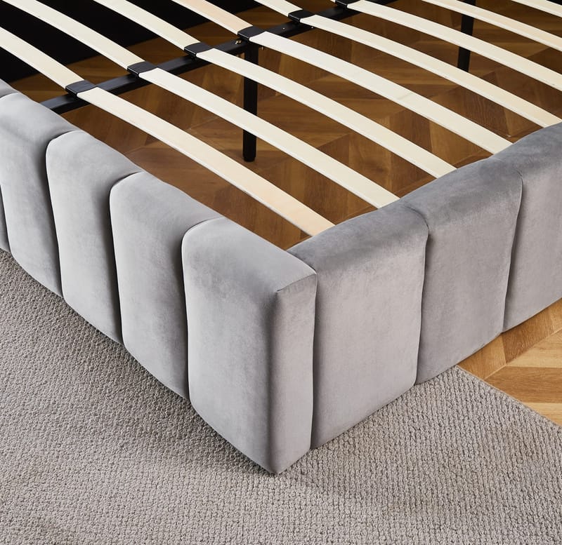 Sängram Louis Sammet med LED-belysning 160x200 cm - Grå - Products - Möbler - Säng - Sängram & sängstomme