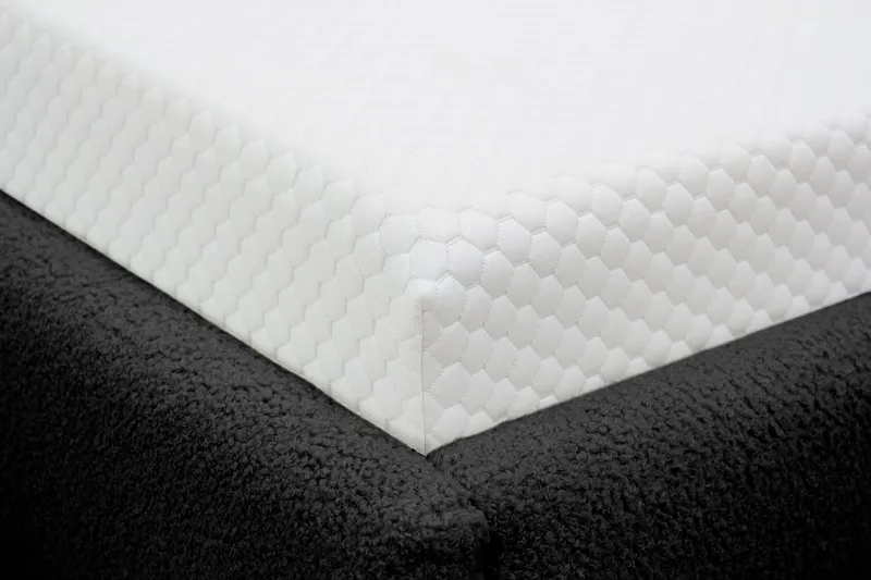 Teddy Komplett Sängpaket Sängram med Madrass 120x200 cm - Svart - Products - Möbler - Säng - Komplett sängpaket