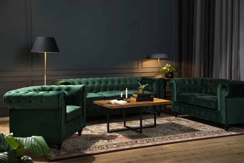 Chesterfield Lyx 2-sits Liten sammetssoffa - Djup soffa 160 cm bred - Grön - Products - Möbler - Soffa - 2 sits soffa