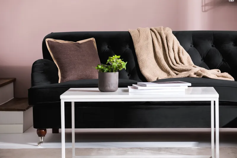Howard Riviera 2-sits Sammetssoffa - Svart - Products - Möbler - Soffa - Sammetssoffa